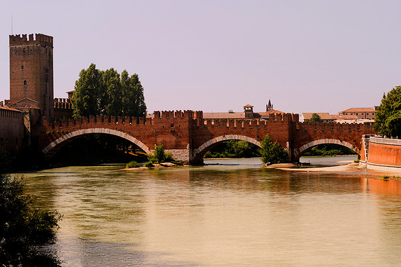 Adige, Bertazzoni, "Black & White", HDR, Italy, Nikon, UNESCO, Veneto, Verona, architecture, "castel vecchio", castle, clouds, colors, culture, details, history, river, scenic, sky, water