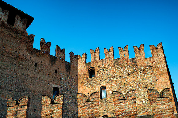 Adige, Bertazzoni, "Black & White", HDR, Italy, Nikon, UNESCO, Veneto, Verona, architecture, "castel vecchio", castle, clouds, colors, culture, details, history, river, scenic, sky, water