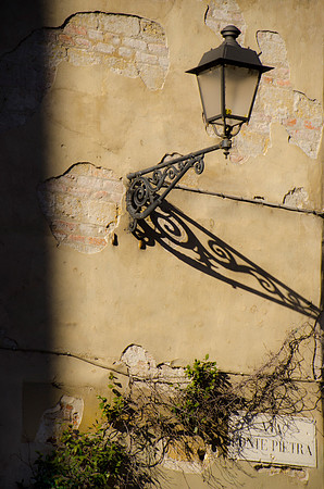 Lantern, Verona, definition, highlights, lamp, shades, street, structure, sunshine, wall