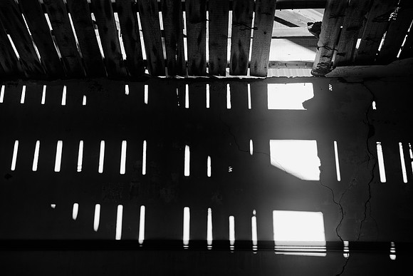 geometry, Bertazzoni, HDR, Nikon, abstract, artistic, "black & white", details, lines, metal, paint, poles, roof, rust, building, Nikon, Bertazzoni