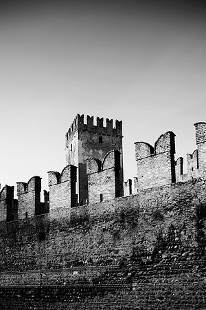 Adige, Bertazzoni, "Black & White", HDR, Italy, Nikon, UNESCO, Veneto, Verona, architecture, "castel vecchio", castle, clouds, colors, culture, details, history, river, scenic, sky, water