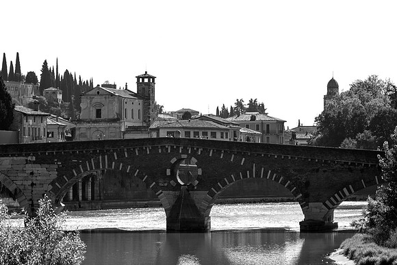 Adige, Bertazzoni, "Black & White", HDR, Italy, Nikon, UNESCO, Veneto, Verona, architecture, "castel vecchio", castle, clouds, colors, culture, details, history, river, scenic, sky, water
