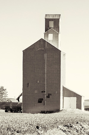 Bertazzoni, "Black & White', humps", Idaho, Nikon, Palouse, Steptoe, "Steptoe Butte", USA, Washington, "Washington State", barns, buildings, clouds, colors, crops, dunes, farms, fields, geometry, "har