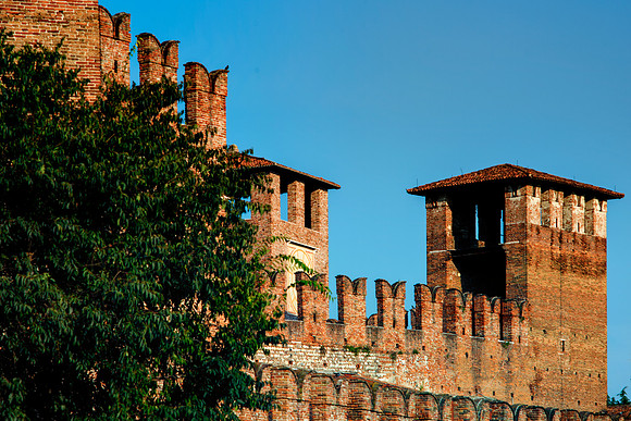Adige, Bertazzoni, HDR, Italy, Nikon, UNESCO, Veneto, Verona, architecture, "castel vecchio", castle, clouds, colors, culture, details, history, river, scenic, sky, water