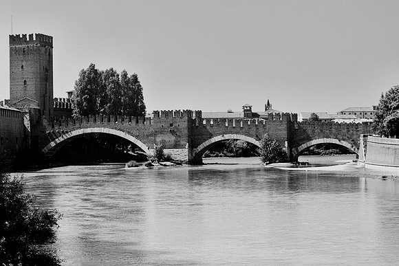 Adige, Bertazzoni, "Black & White", HDR, Italy, Nikon, UNESCO, Veneto, Verona, architecture, "castel vecchio", castle, clouds, colors, culture, details, history, river, scenic, sky, water