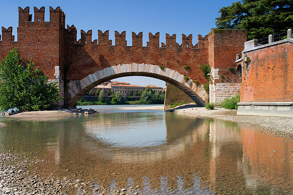 Adige, Bertazzoni, "Black & White", HDR, Italy, Nikon, UNESCO, Veneto, Verona, architecture, "castel vecchio", castle, clouds, colors, culture, details, history, river, scenic, sky, water