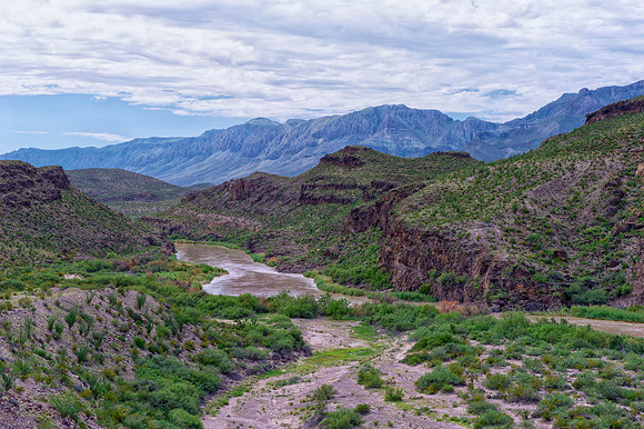 "Big Bend", "Big bend National Park", "Big Bend State Park", Texas, Mexico, USA, park, vacation, tourist, hiking, wildlife, bears, "mountain lion", deer, "mule deer", snake, rattlesnake, waterfall, fl