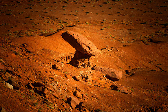 umbrella, Arizona, Hollywood, bertazzoni, desert, grass, john Wayne, landscape, "monument valley", movies, nature, sand, scenic, sun, sunrise, western, "marco bertazzoni", rocks, USA, "New Mexico",