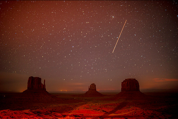 panorama, landscape, dunes, desert, vegetation, details, bertazzoni, sky, scenic, colors, clouds, rocks, "monument valley", night, start, "shooting star"