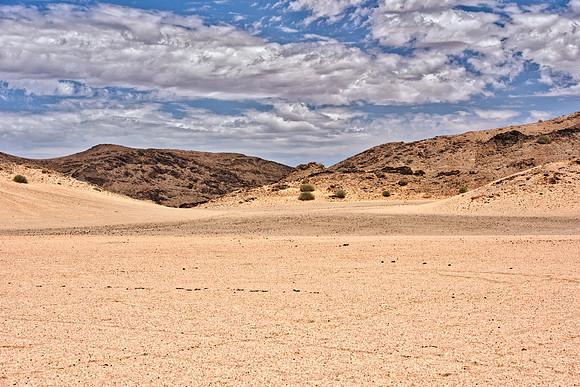 Bertazzoni, Damaraland, Namibia, "Namibia's Landscape", Nikon, Panorama, bushes, clouds, colors, desert, details, dry, rocks, sand, scenic, sky, stones