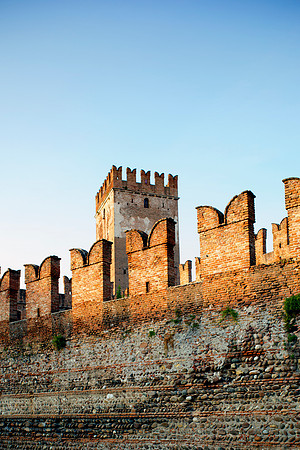 Adige, Bertazzoni, "Black & White", HDR, Italy, Nikon, UNESCO, Veneto, Verona, architecture, "castel vecchio", castle, clouds, colors, culture, details, history, river, scenic, sky, water