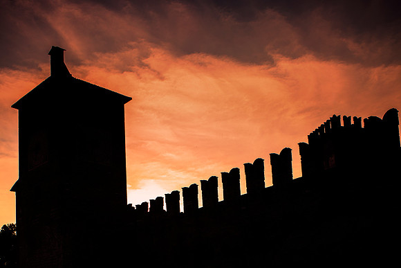 Adige, Bertazzoni, "Black & White", HDR, Italy, Nikon, UNESCO, Veneto, Verona, architecture, "castel vecchio", castle, clouds, colors, culture, details, history, river, scenic, sky, water