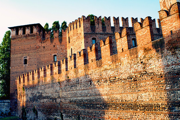 Adige, Bertazzoni, "Black & White", HDR, Italy, Nikon, UNESCO, Veneto, Verona, architecture, "castel vecchio", castle, clouds, colors, culture, details, history, river, scenic, sky, water