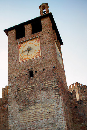 Adige, Bertazzoni, "Black & White", HDR, Italy, Nikon, UNESCO, Veneto, Verona, architecture, "castel vecchio", castle, clouds, colors, culture, details, history, river, scenic, sky, water