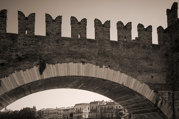 Adige, Bertazzoni, "Black & White", HDR, Italy, Nikon, UNESCO, Veneto, Verona, architecture, "castel vecchio", castle, clouds, colors, culture, details, history, river, scenic, sky, water, battlements